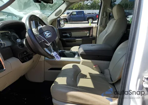 2018 Ram 1500 Laramie z USA, uszkodzony, nr VIN 1C6RR6VT4JS143758